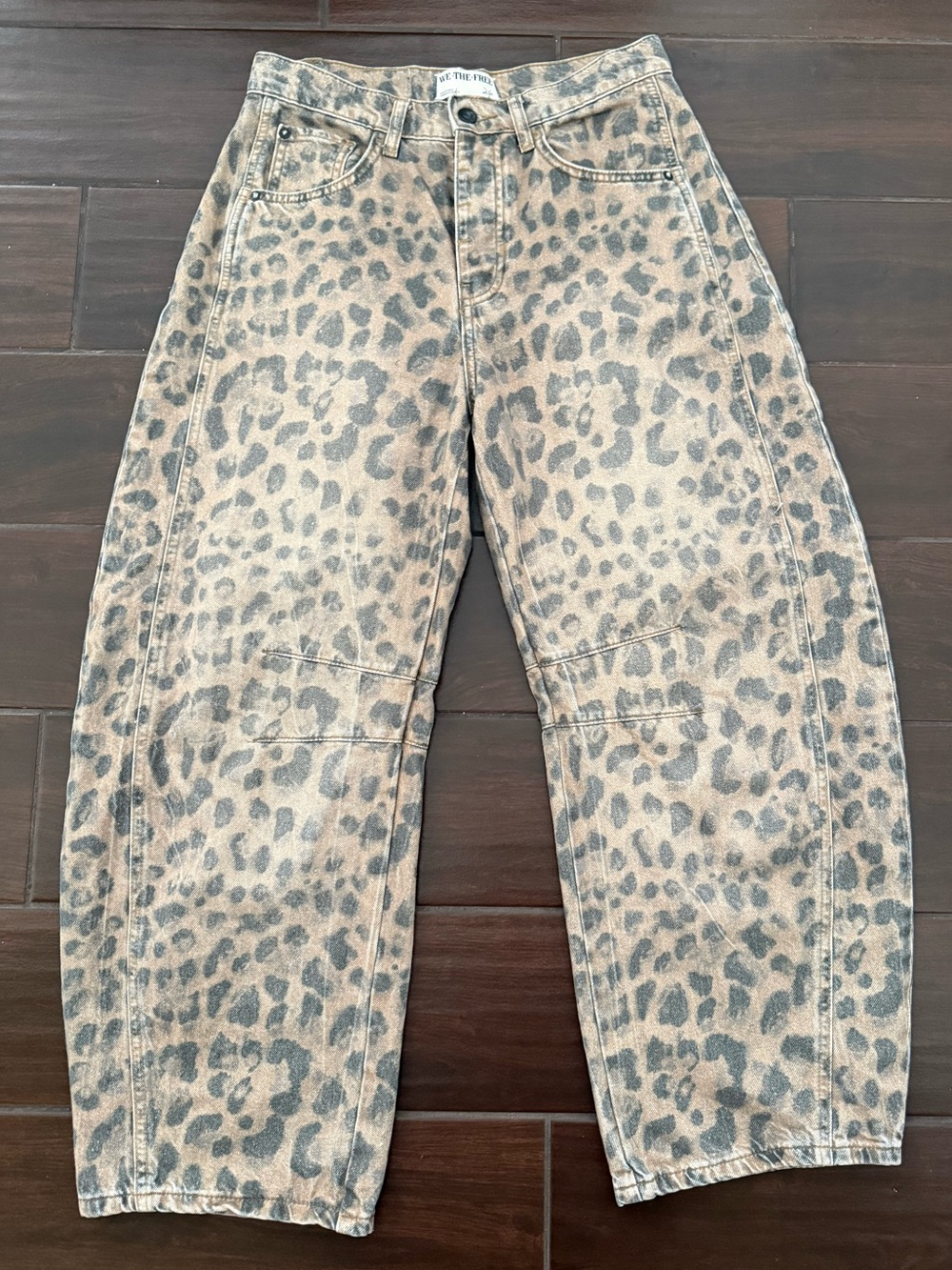 We The Free Good Luck Midrise Barrel Leopard Print Jeans Size 26